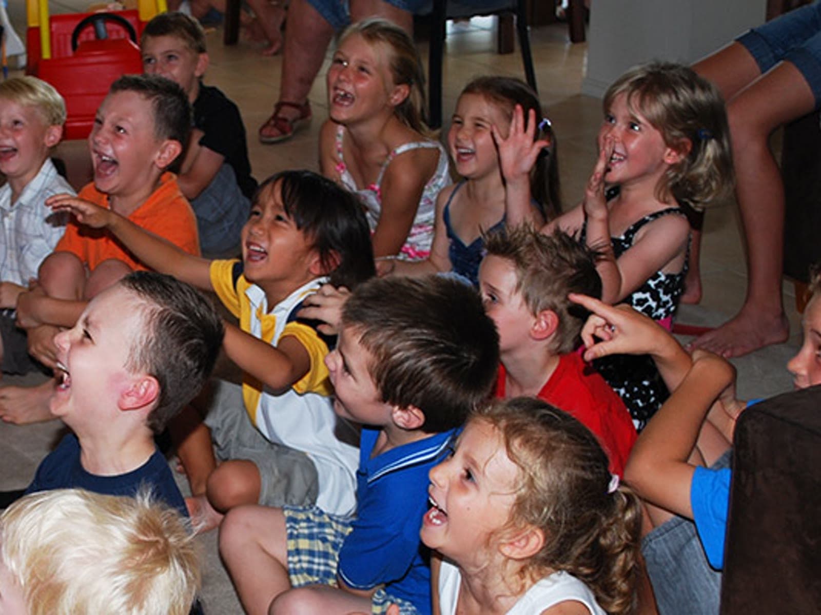 Milo Quinn Magic, kids party entertainer