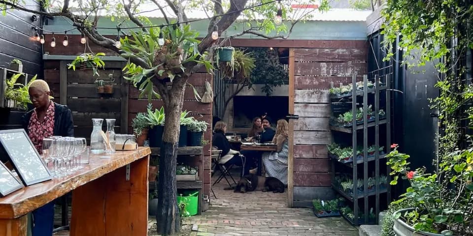 Stable Café