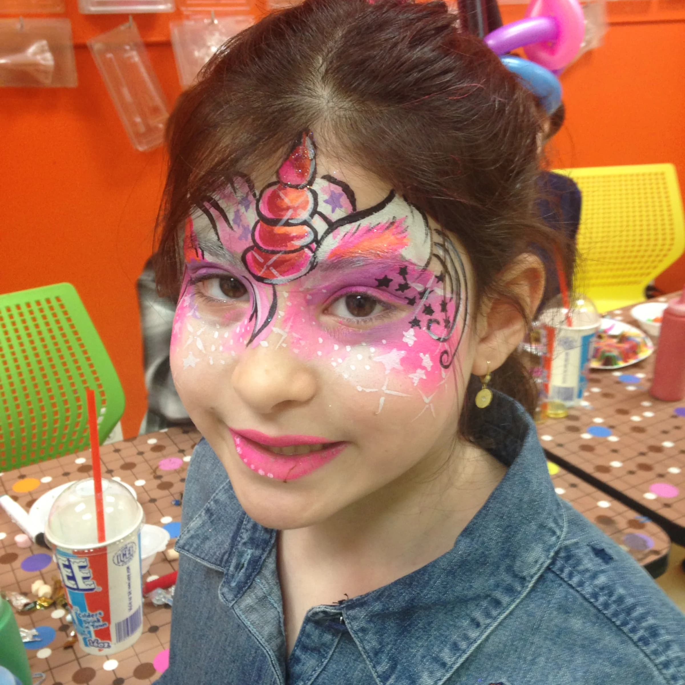 Jax Smith, kids party entertainer
